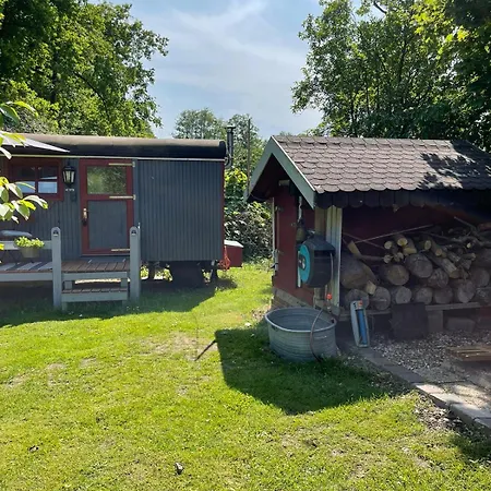 Romantischer Zirkuswagen *