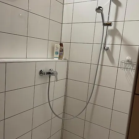 Kemp Romantischer Zirkuswagen