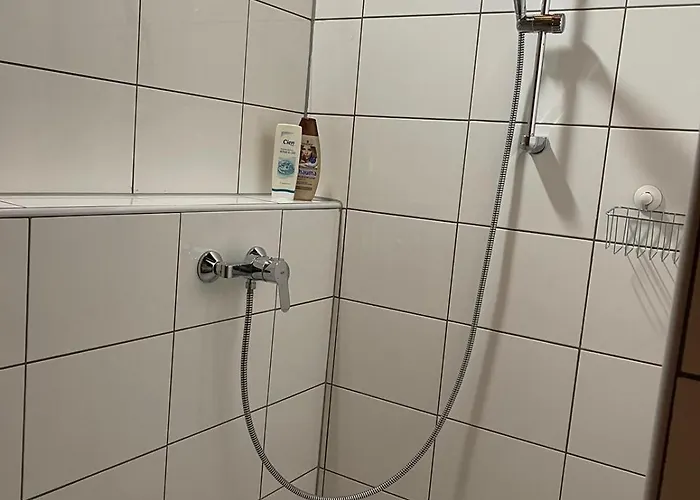 Kemp Romantischer Zirkuswagen